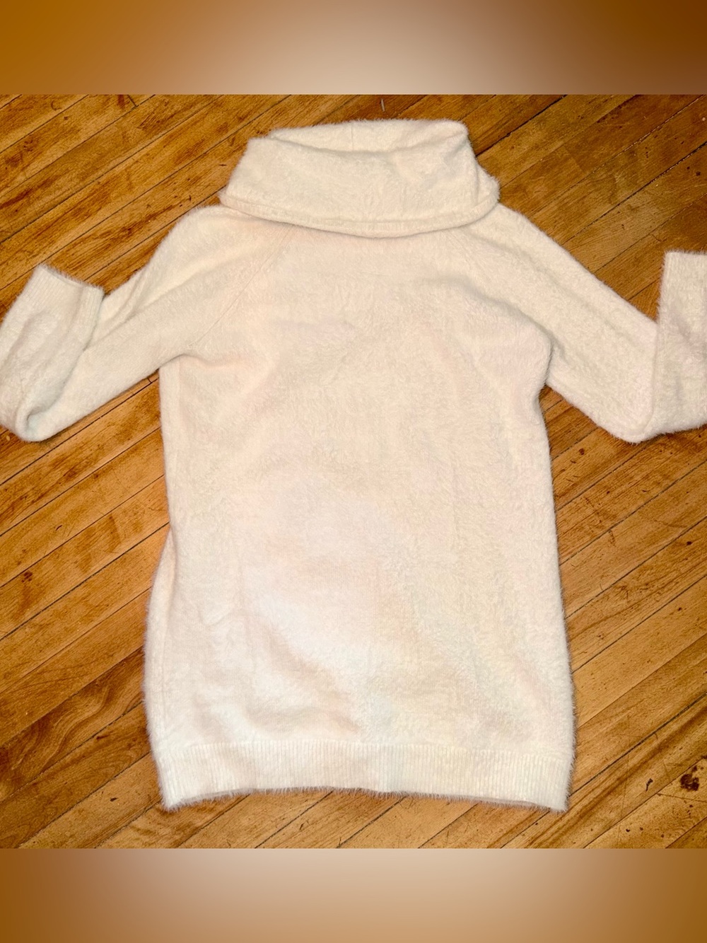 White Fuzzy Sweater - Lou & Grey Loft - Size Large